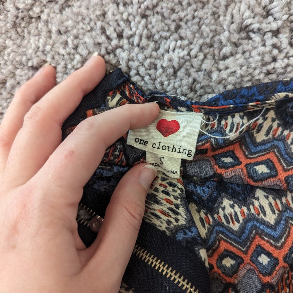 Small Long sleeved Patterned Rhomper - Picture 6 of 6